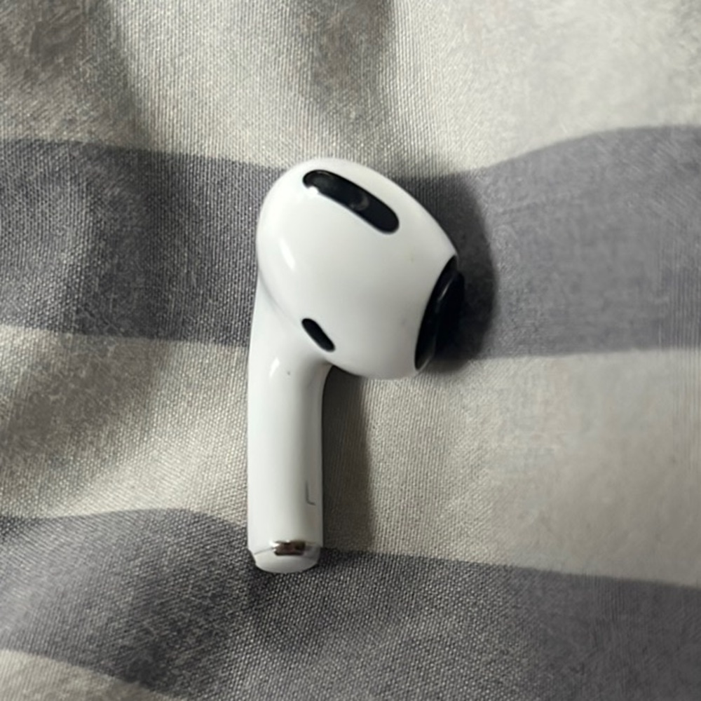 AirPod Pro gen 1 (LEFT ONLY)